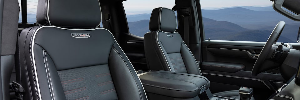 Image of the Premium Interior of the GMC Sierra 1500 AT4