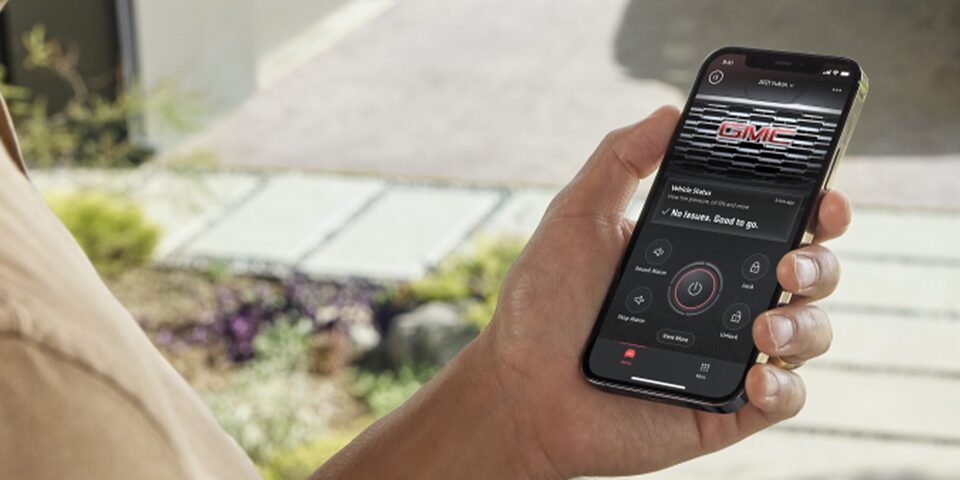 A Driver Using the Remote Access Plan in the myGMC Mobile App