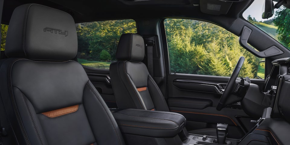 Image of the Premium Interior of the GMC Sierra 1500 AT4