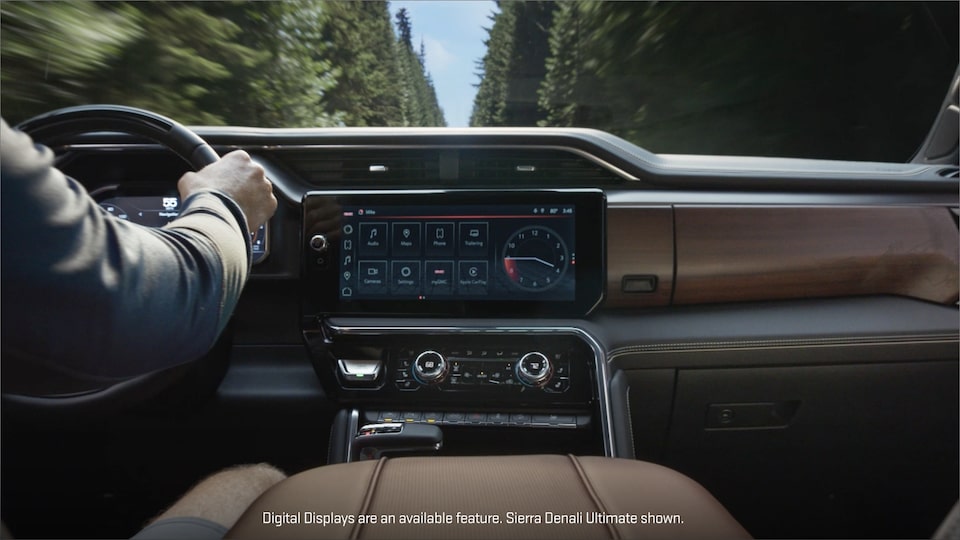 Interior View of the 2025 GMC Sierra 1500 Digital Display