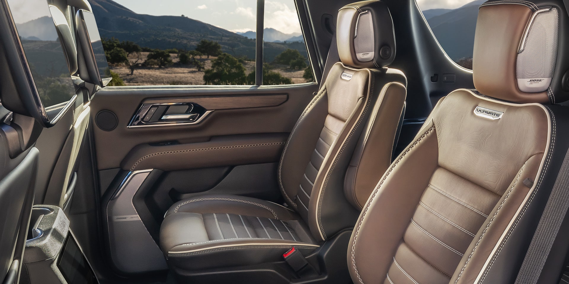 GMC Yukon Interior - Second Row Executive Seating