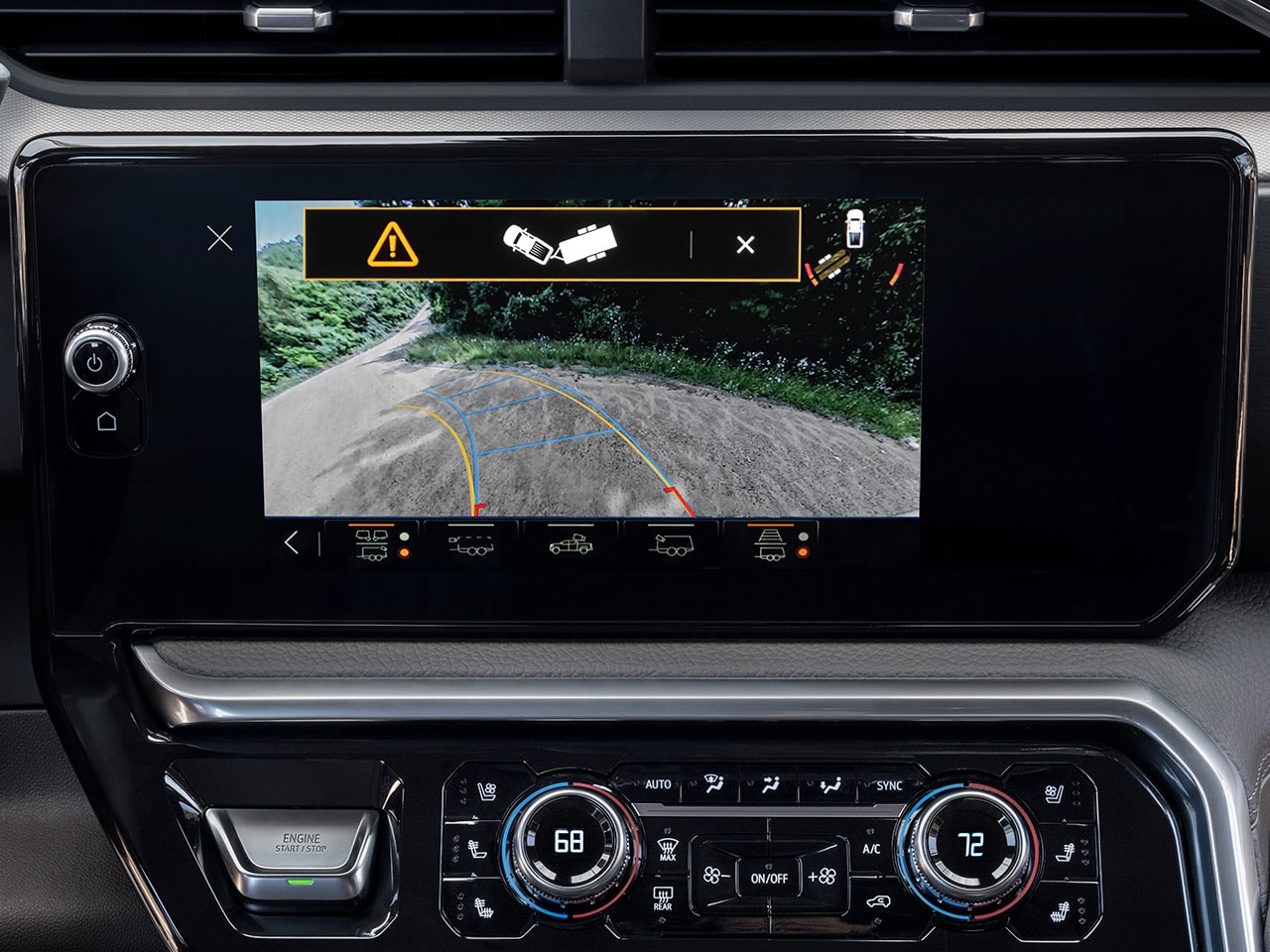 2026 GMC Sierra 2500HD AT4 – Rear trailer view with guidelines and trailer angle indicator