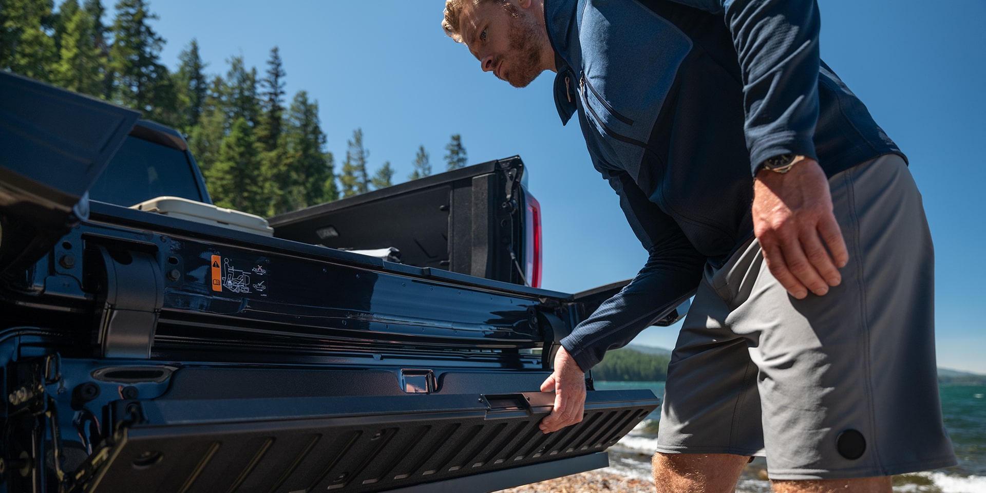 2026 GMC Sierra 1500 MultiPro Tailgate