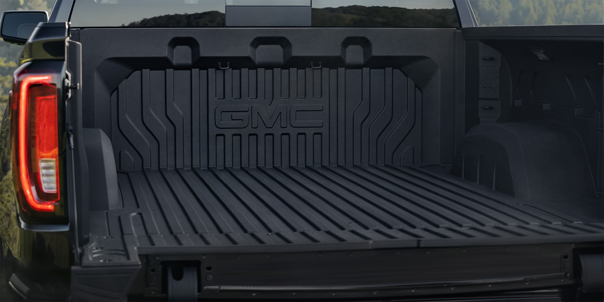 GMC Sierra 1500 CarbonPro Bed