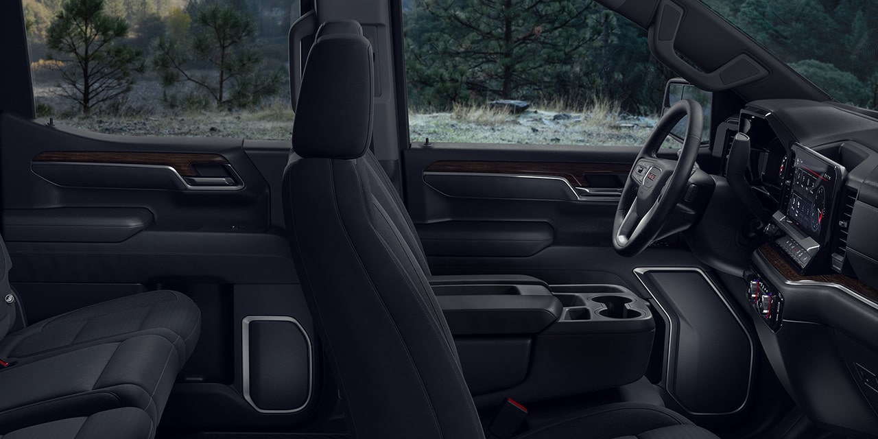 Profile View of the Spacious Crew Cab in the 2026 GMC Sierra 1500 Pickup Truck