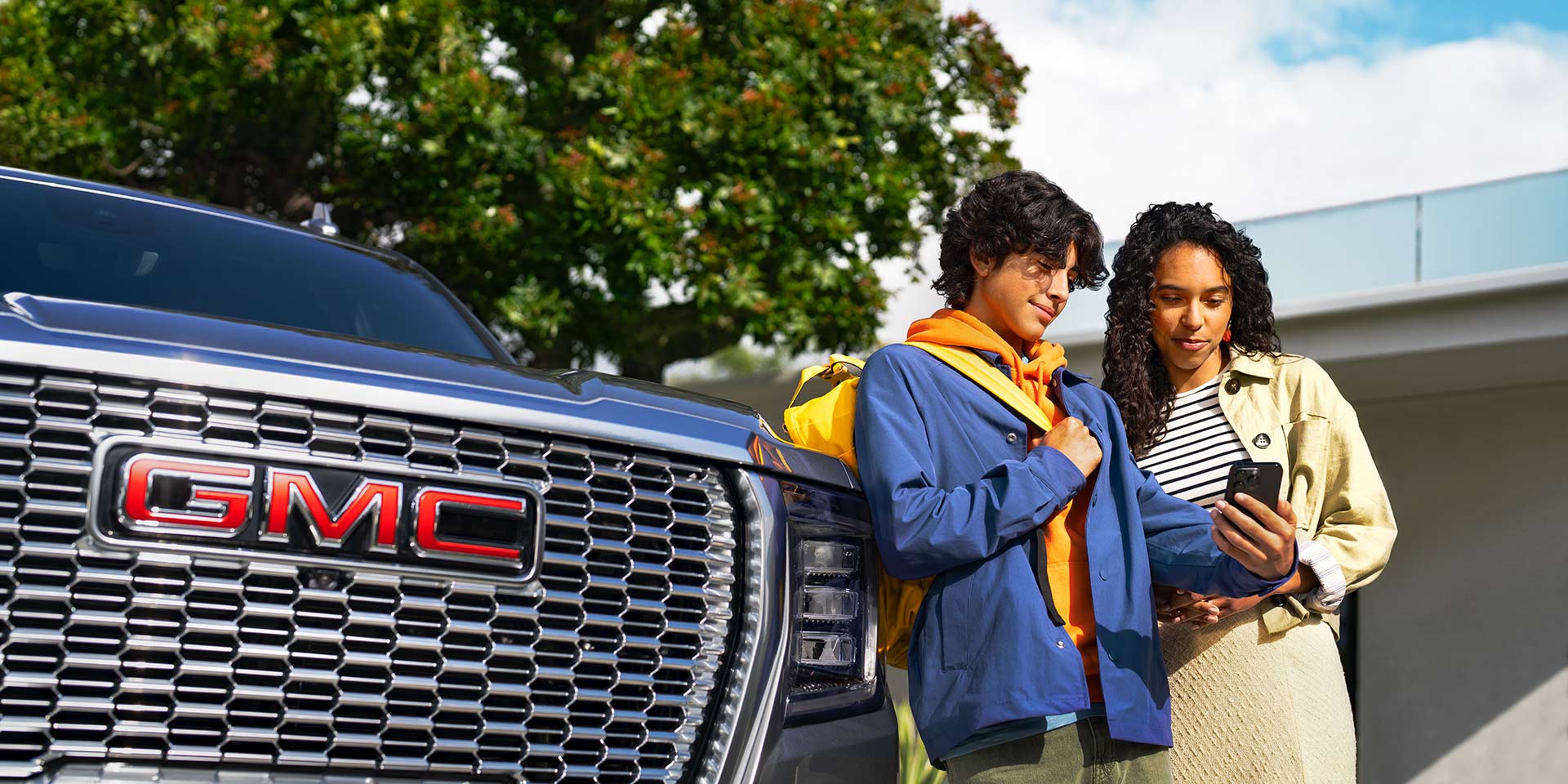 my27-acadia-denali-technology-onstar-1920x960-23OT_CS_GMC_APP_0262_MPC-RGB