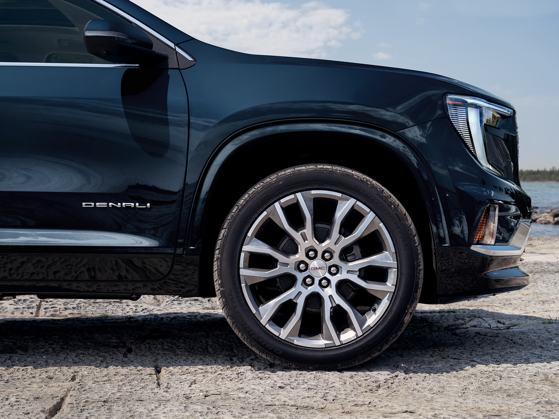 Side View of the Passenger Tire on a 2027 GMC Acadia Denali.