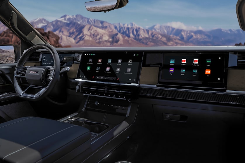 16.3-inch touchscreen and digital displays in the 2027 Sierra 1500
