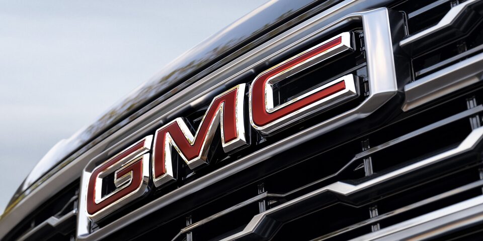 The GMC Nameplate and Grille on the GMC Sierra HD AT4