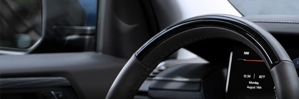 The Steering Wheel and SuperCruise Feature on the 2024 GMC Acadia Denali