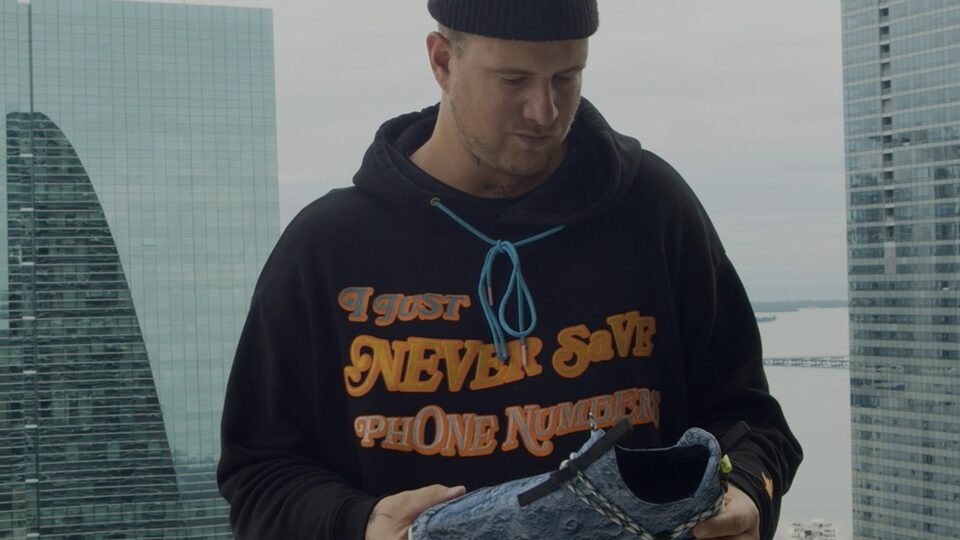 2021-0219-johngeiger-gmc-h-ev-post-revel-final-v2