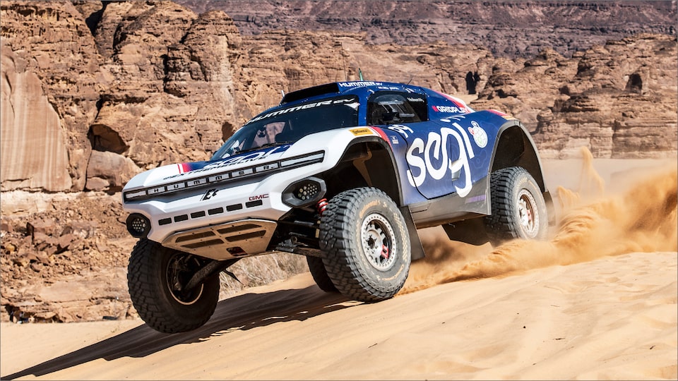 GMC HUMMER EV.R CHALLENGES THE WORLD