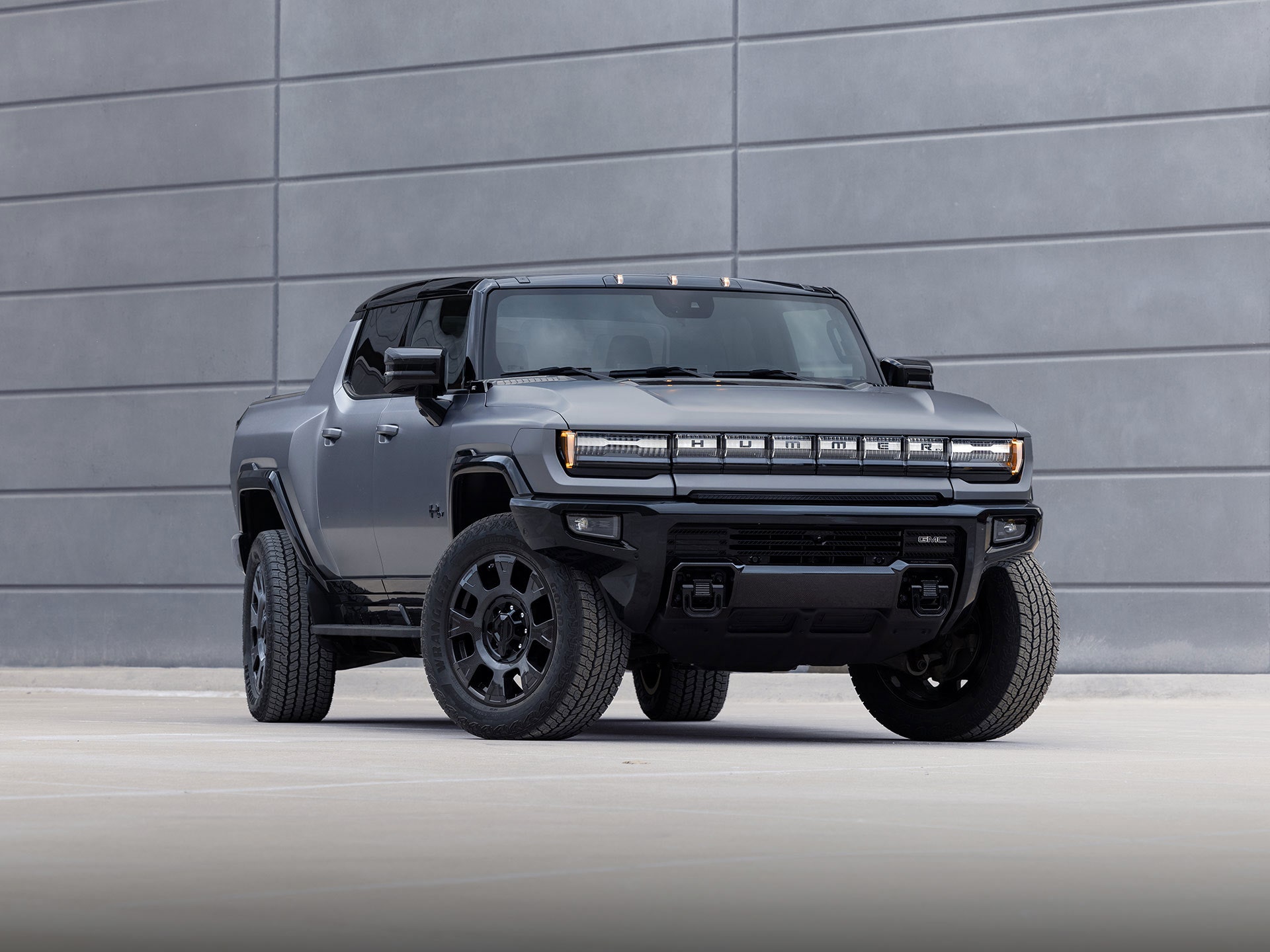 Front Three-Quarter View of the 2026 GMC HUMMER EV Pickup Truck