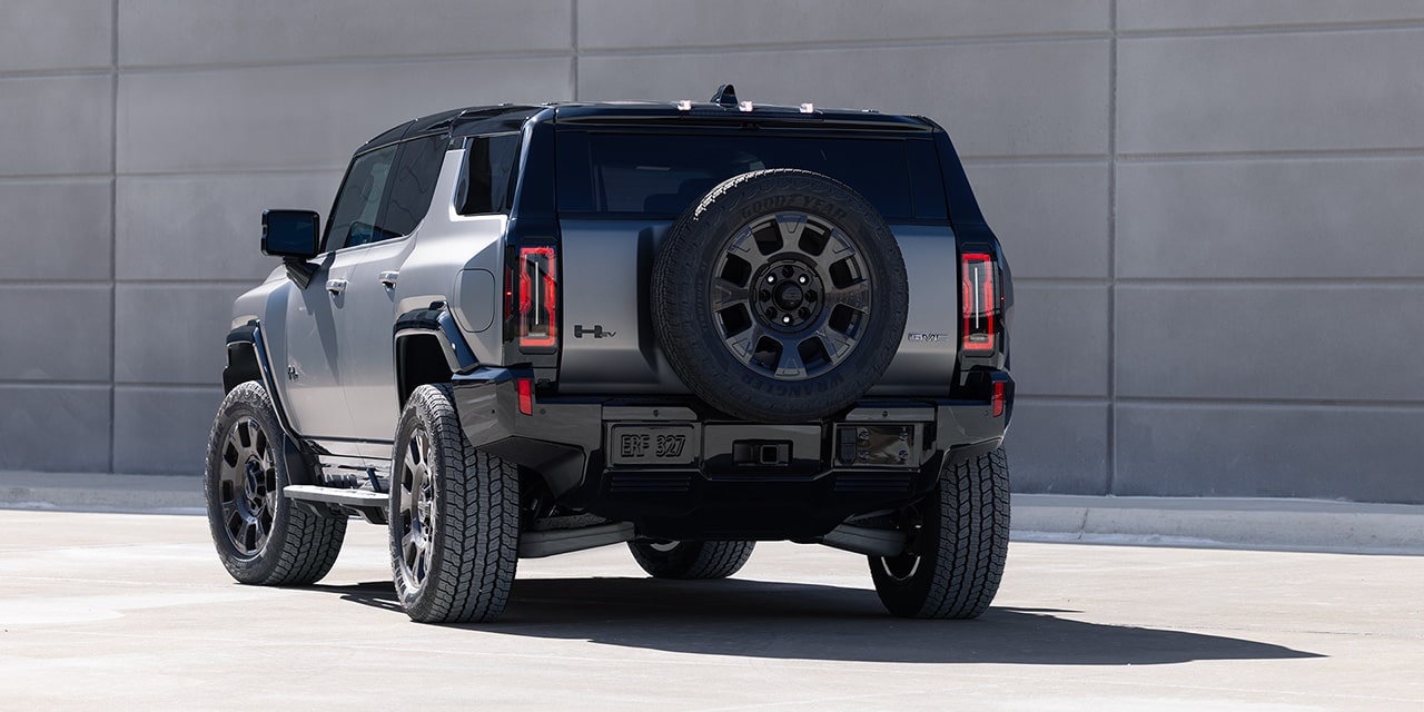 Rear Three-Quarters View of the 2025 GMC HUMMER EV SUV
