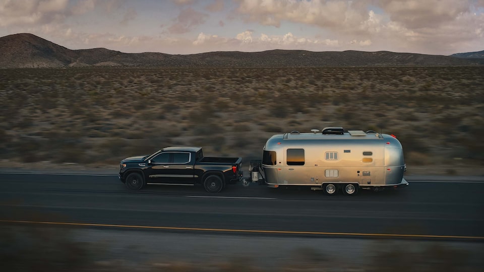 2022 GMC Sierra Pickup Truck: Handsfree Towing 