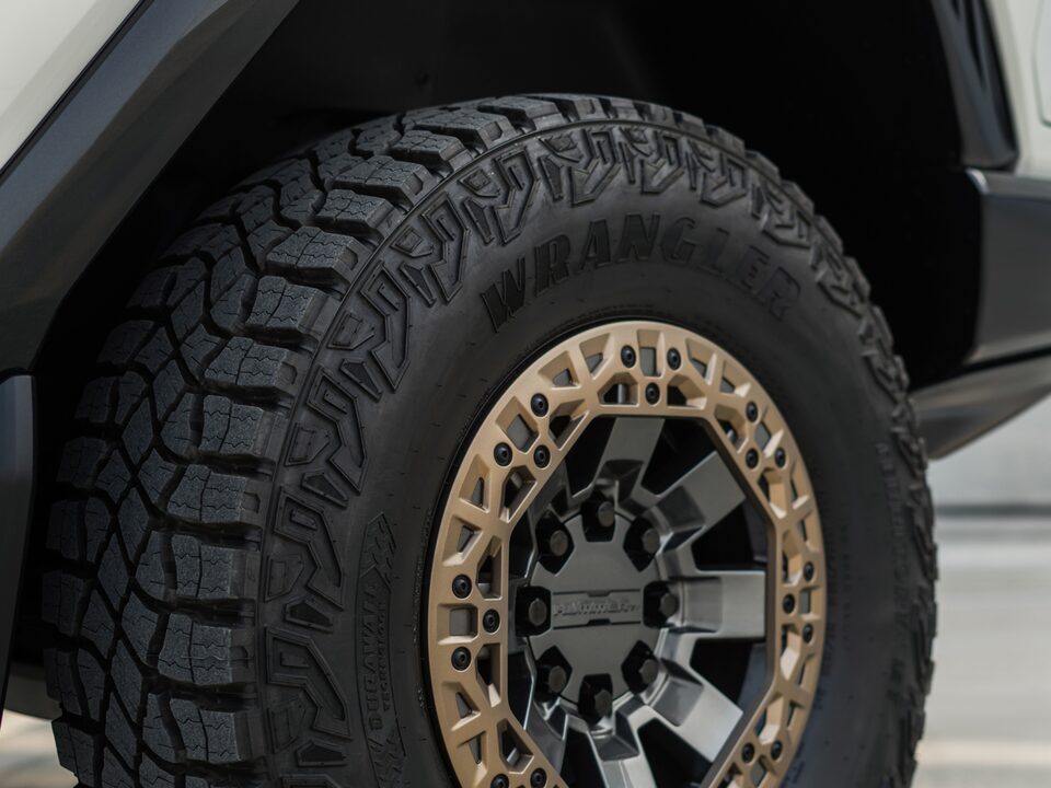 The Hummer EV's Sleek Wheel Design 